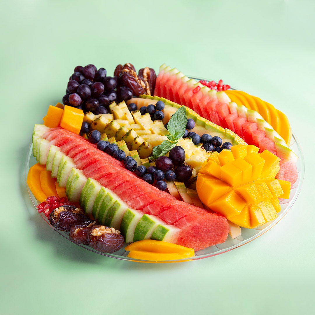 סלט פירות העונה - Seasonal Fruit Salad